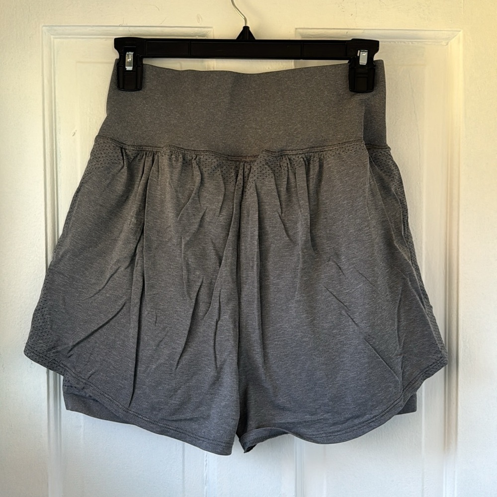 Gymshark Flowy Shorts With Build In Compression S… - image 3